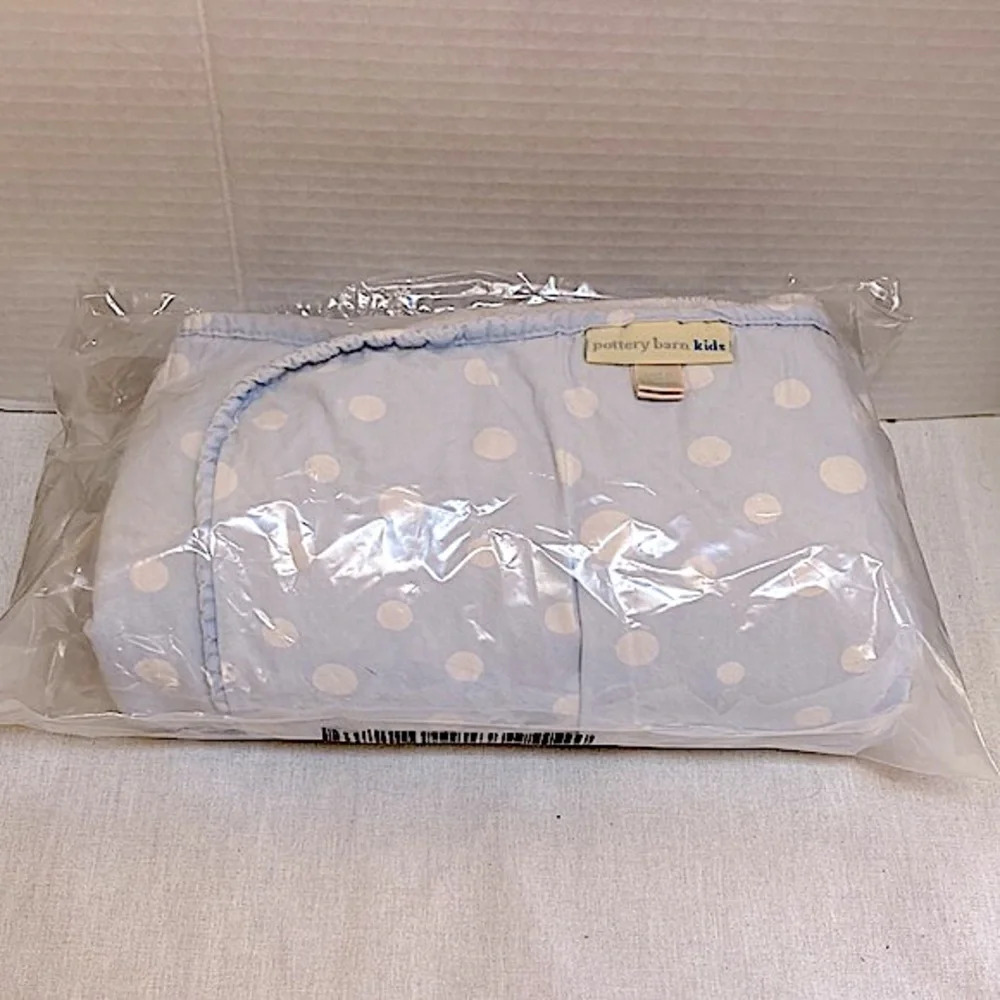 POTTERY BARN KIDS Terry Bath Hoodie Light Blue White Polka Dot 30 x 28 inches